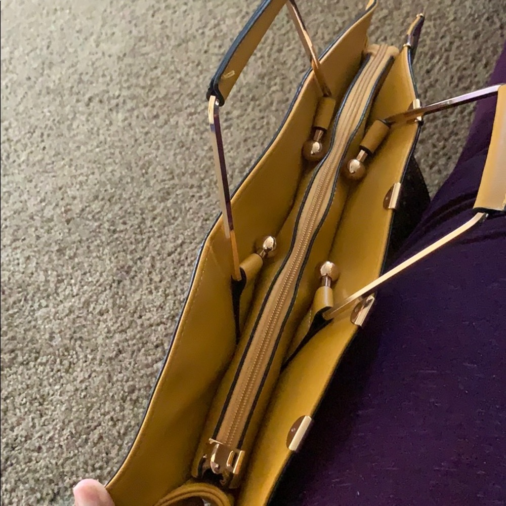 Multi colored purse - Picture 4 of 5